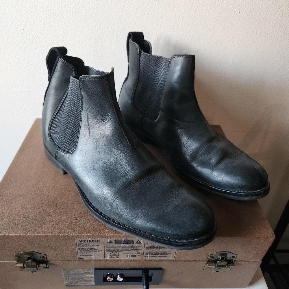Men's black leather Chelsea ankle boots